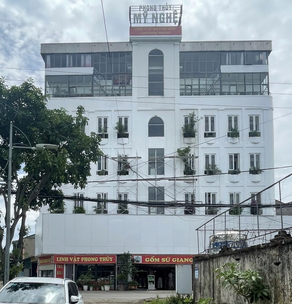 Thông báo đấu giá QSDĐ, quyền sở dụng nhà ở và tài sản khác gắn liền với đất, thửa đất số 7, tờ bản đồ số 8. Địa chỉ: Khối phố 5, phường Tân Giang, TP. Hà Tĩnh (Nay là p. Thành Sen, tỉnh Hà Tĩnh). 